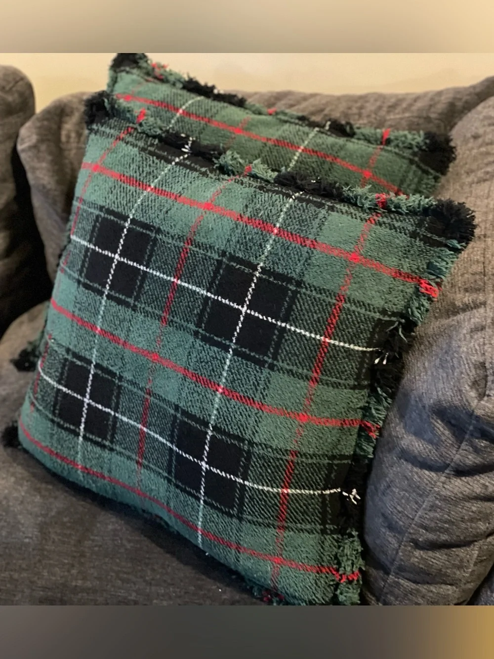 EnVouge Plush Plaid Green Holiday Throw Pillow Set - Home Holiday - 22”x22”